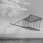 public://uploads/photos/800px-wrightbrothers1900glider.jpg