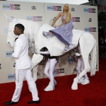 public://uploads/photos/amas-gaga-horse_2744633k.jpg