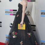 public://uploads/photos/amas-katy-red_2744631k.jpg