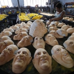 public://uploads/photos/pope_francis_mask_2726424k.jpg