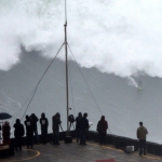 public://uploads/photos/surf-nazare-wave-3_2716680k.jpg