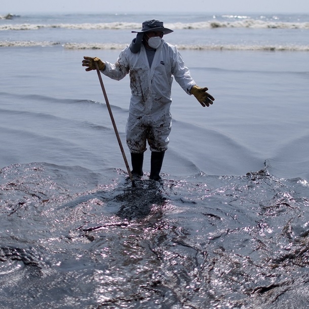 В Перу произошел масштабный разлив нефти. Фото | Репортер UA
