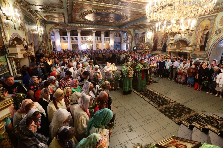 Фоторепортаж: в Свято-Андреевском соборе состоялось праздничное богослужение