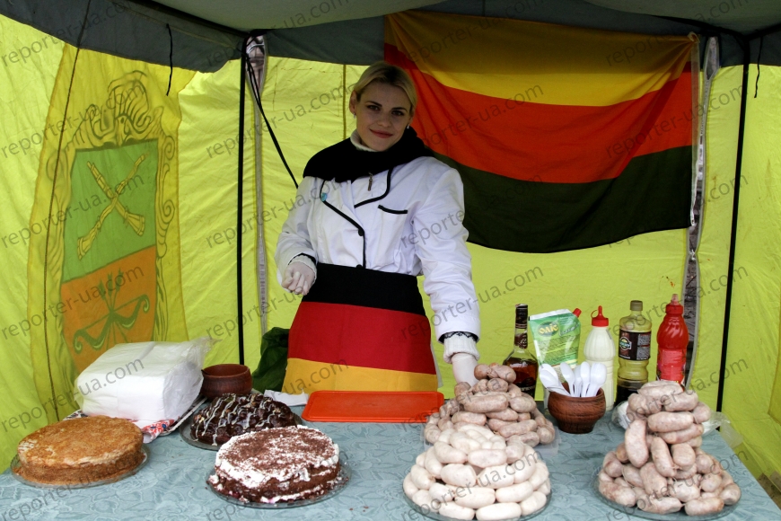 В центре Запорожья проходит Фестиваль национальной кухни. ФОТО