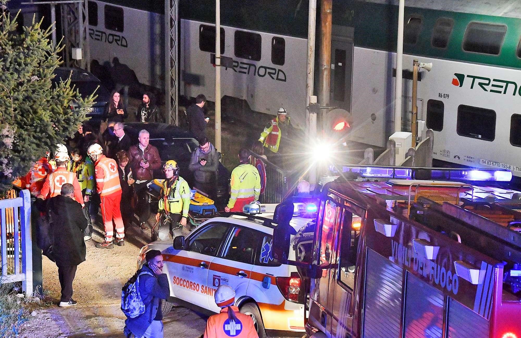 Железнодорожная авария в Италии. Последние аварии в Италии. Столкновения в Италии сегодня.